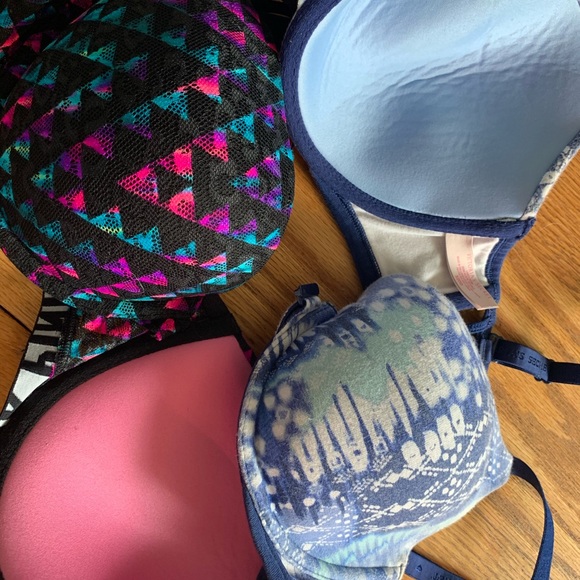 Lot of 2 32DD Victoria’s Secret Bras Strappy - Picture 3 of 6